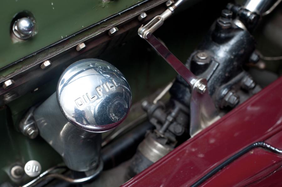 Packard Twelve Convertible Sedan 1933 года  (фото 10 из 29)